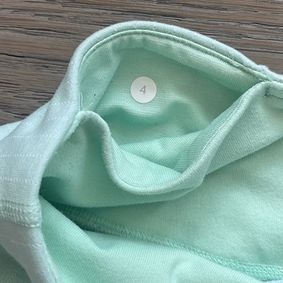 Lululemon Wunder Under Cropped Mint w/Subtle White Stripes Leggings 4 Dot - Picture 5 of 5